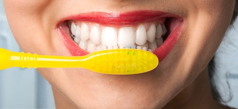 Whiten Your Teeth Naturally & Safely: 6 Easy Ways